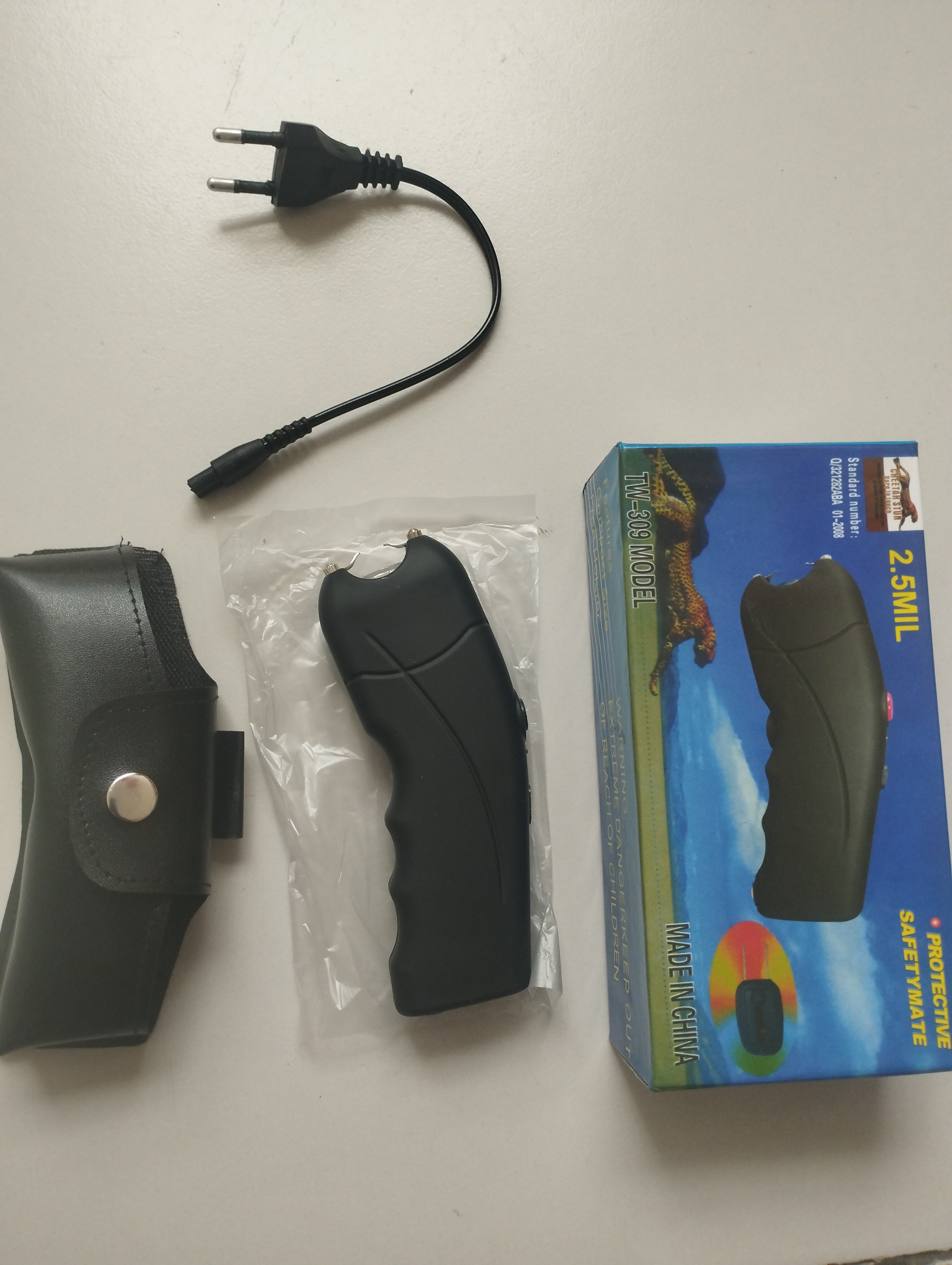 Taser modèle jaguar