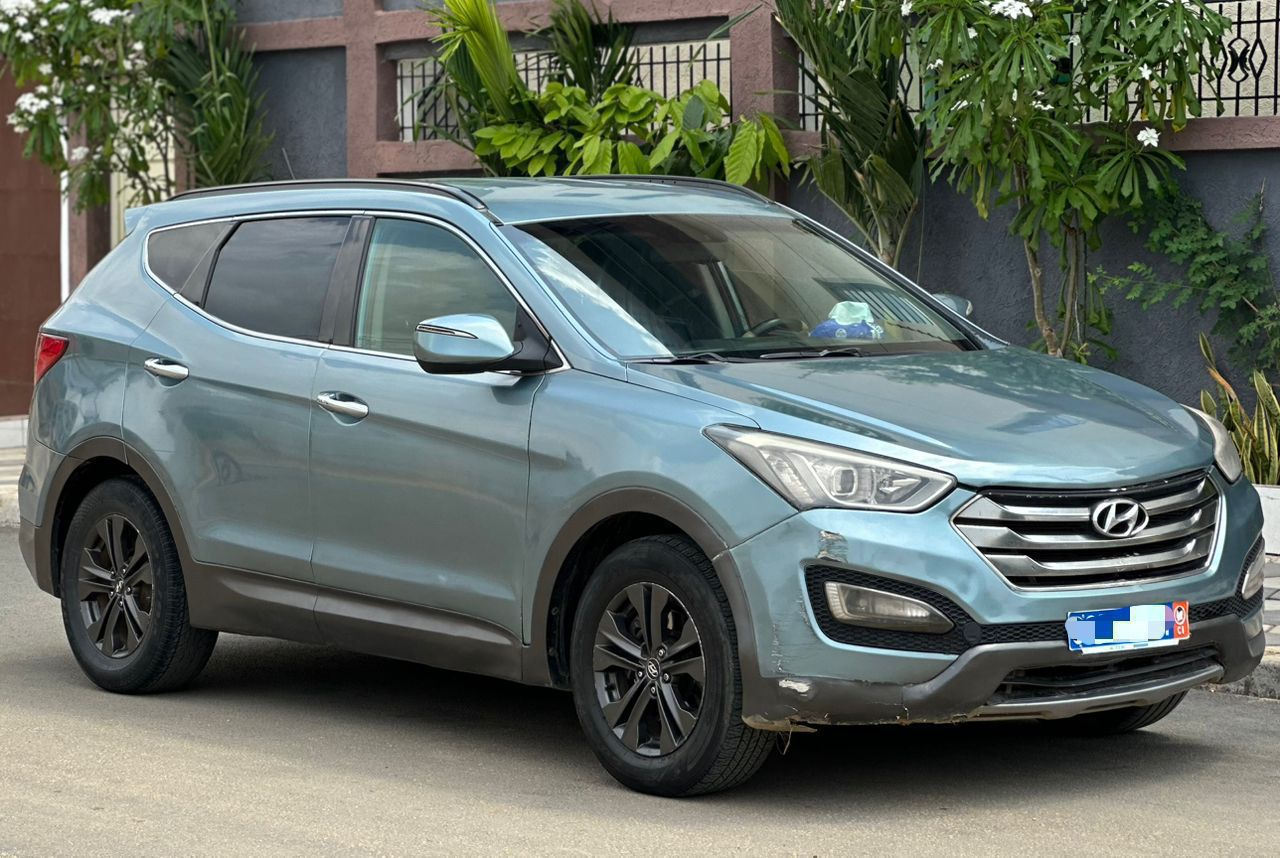 HYUNDAI SANTAFE 2016