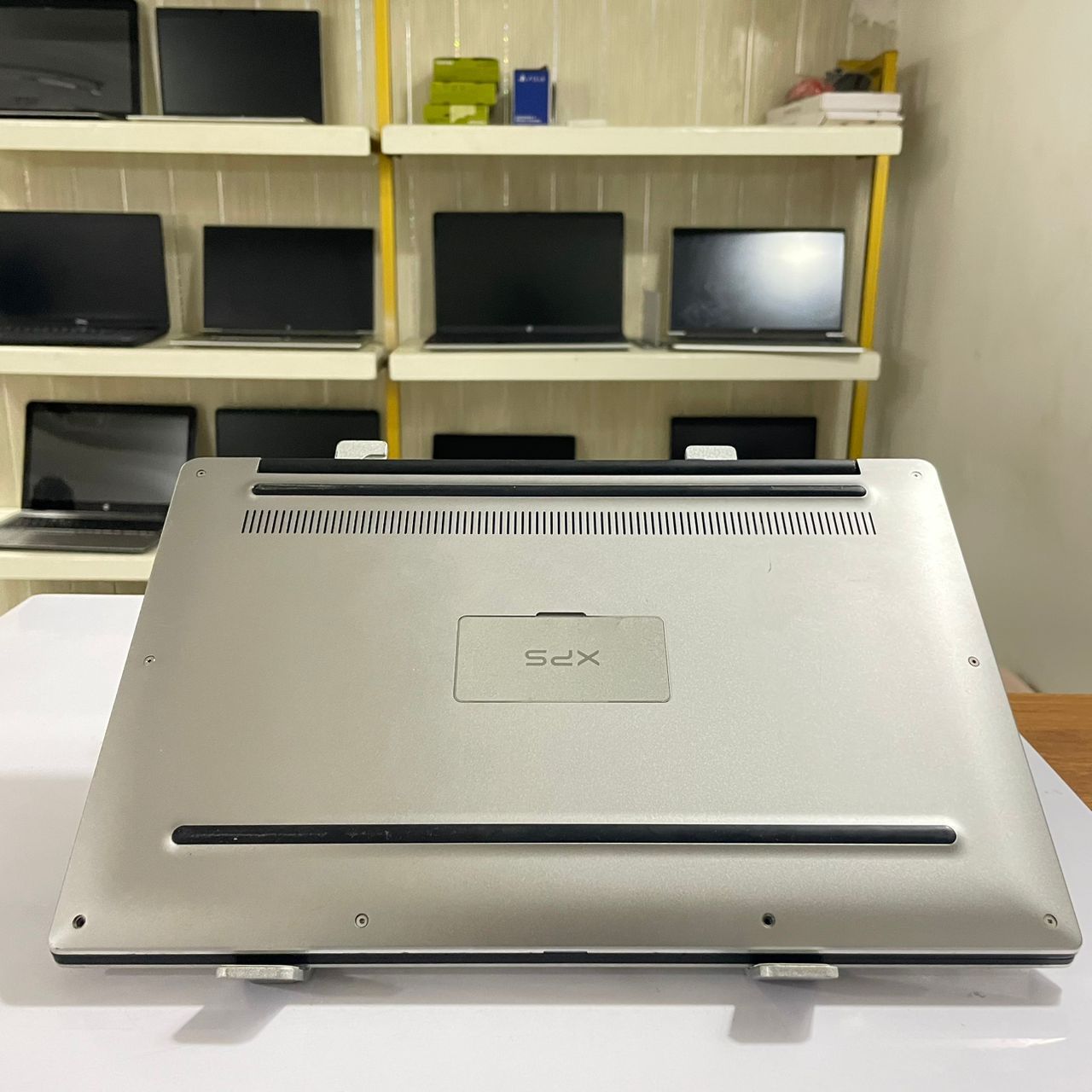 DELL XPS 13